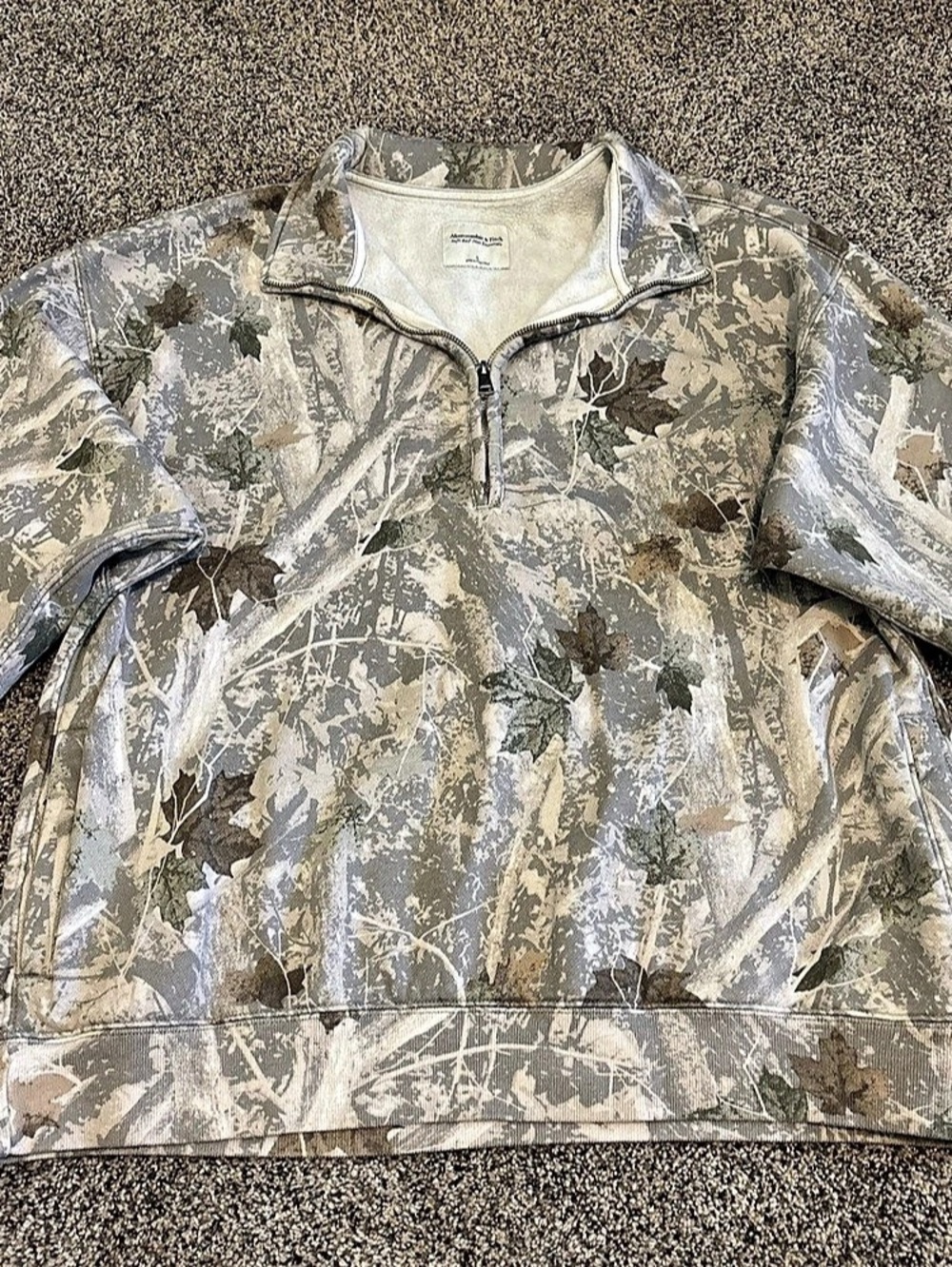 Abercrombie & Fitch Soft A&F Max Essentials Quarter-Zip Sweatshirt Camo